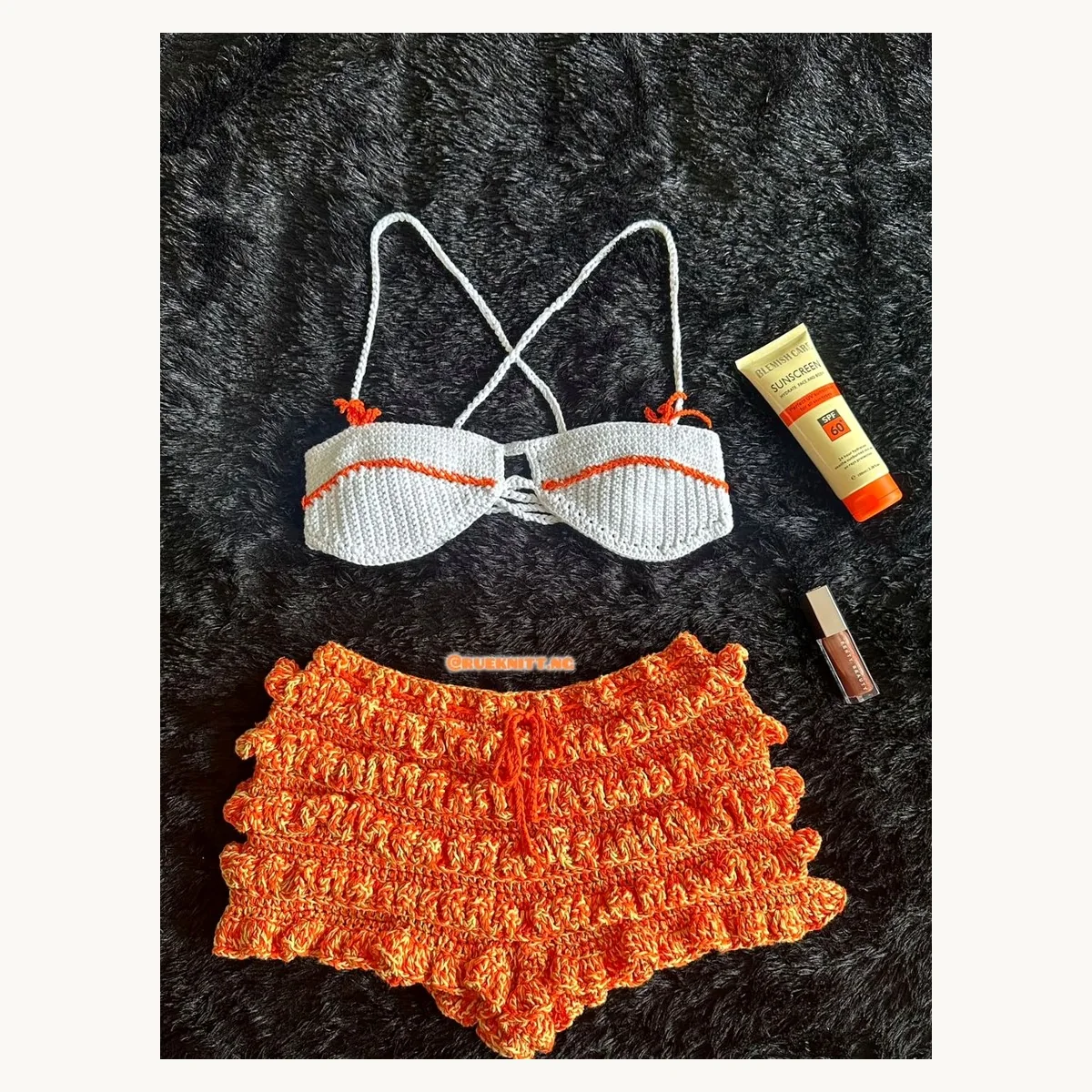 Bikinis et maillots crochet fait main ZolaBelle, reference ZB021.